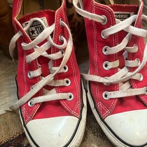 Red Converse Size 7